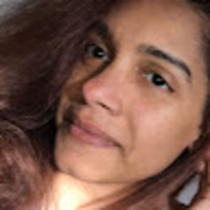 Meet your Posher, Cinthia